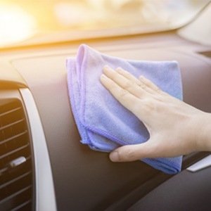 Saviez-vous que la microfibre s’utilise aussi à sec ?