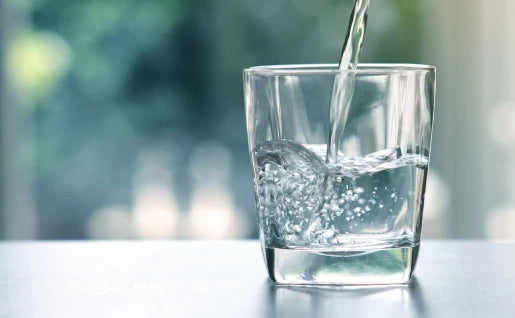 Quels sont les avantages d’une fontaine à eau filtrante et purifiante pour la maison ?