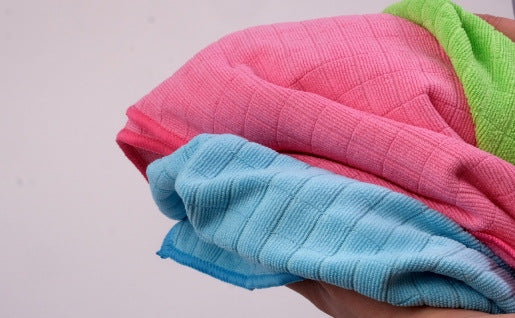 Quelle différence entre une microfibre multi-usage et une microfibre de finition ?